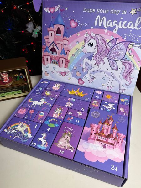 Адвент-календар для дівчинки біжутерія прикраси косметичка  Magical на 24 вікна зі сюрпризами, 142 елементи adsharmB фото